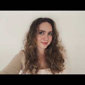 Meet your Posher, Leah